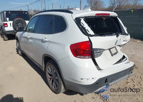 2014 BMW X1 xDrive28I z USA, uszkodzony, nr VIN WBAVL1C55EVY22729